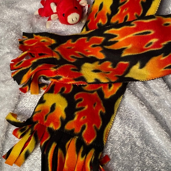 Handmade Scarf Flames🎁 - Picture 2 of 4